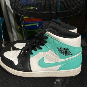 Men’s Jordan retro ones